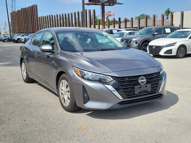 SEMINUEVOS NISSAN Sentra a Estados en autogozo