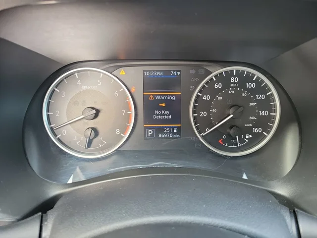 SEMINUEVOS NISSAN Sentra a Estados en autogozo