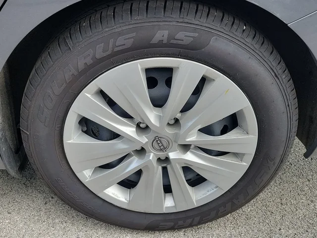 SEMINUEVOS NISSAN Sentra a Estados en autogozo