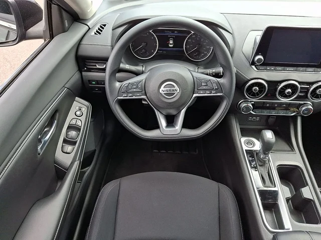 SEMINUEVOS NISSAN Sentra a Estados en autogozo