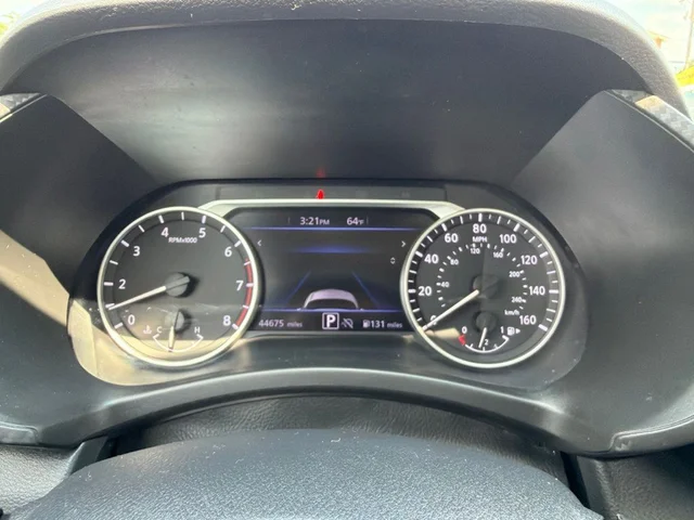 SEMINUEVOS NISSAN Sentra a Estados en autogozo