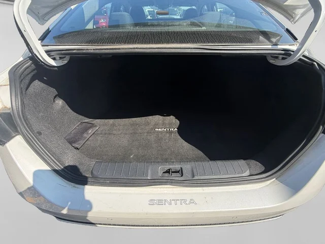 SEMINUEVOS NISSAN Sentra a Estados en autogozo