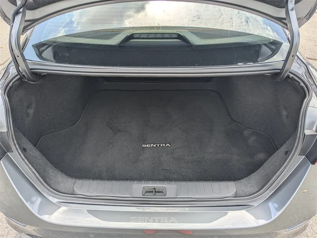 SEMINUEVOS NISSAN Sentra at Kennesaw, in Town Center Nissan