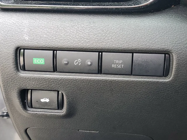 SEMINUEVOS NISSAN Sentra a Estados en autogozo