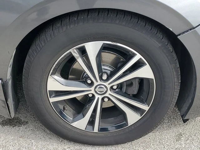 SEMINUEVOS NISSAN Sentra a Estados en autogozo