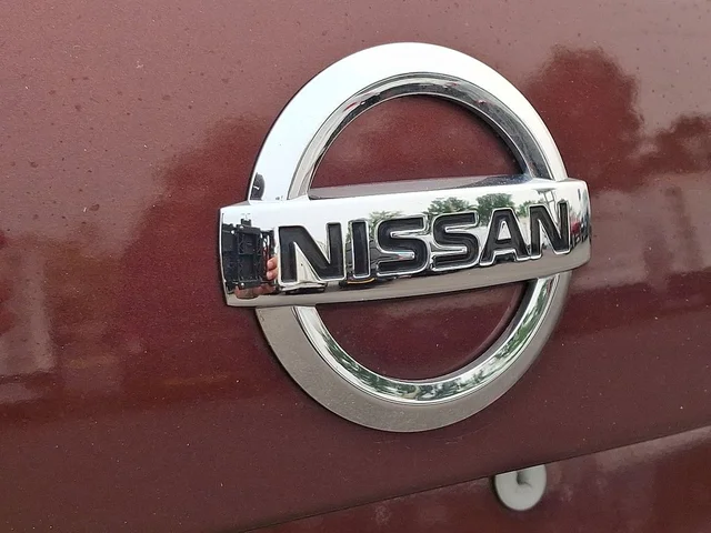 SEMINUEVOS NISSAN Sentra a Estados en autogozo
