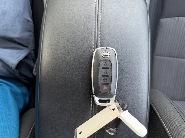 SEMINUEVOS NISSAN Sentra a Estados en autogozo