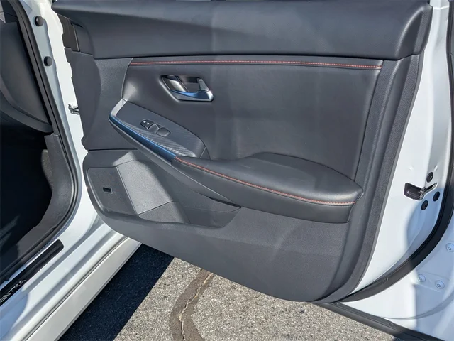 SEMINUEVOS NISSAN Sentra at Kennesaw, in Town Center Nissan