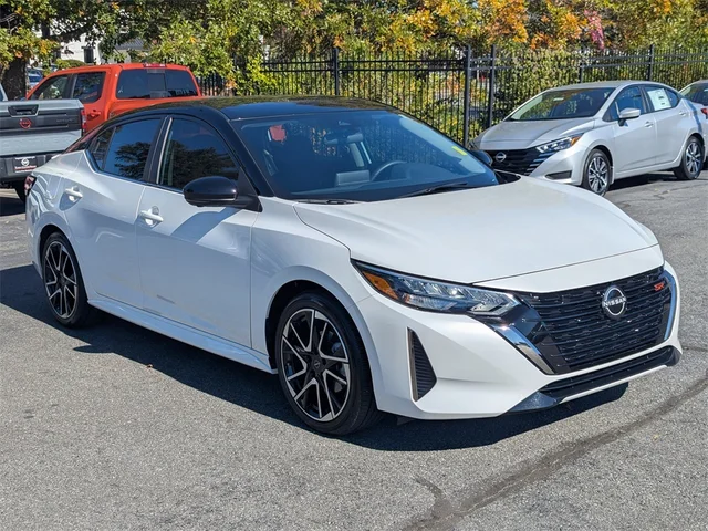 SEMINUEVOS NISSAN Sentra at Kennesaw, in Town Center Nissan