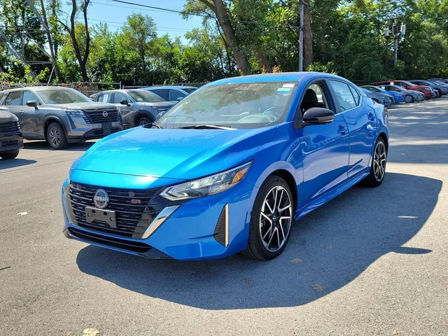 SEMINUEVOS NISSAN Sentra a Estados en autogozo