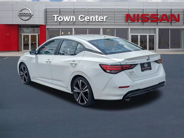 SEMINUEVOS NISSAN Sentra a Estados en autogozo