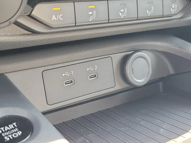 Nuevos NISSAN SENTRA à Estados chez autogozo