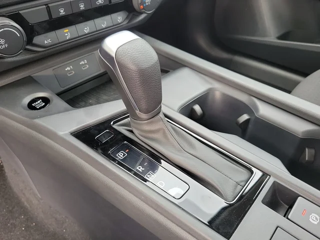 Nuevos NISSAN SENTRA à Estados chez autogozo