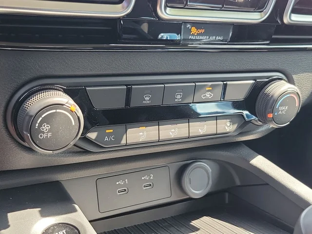 Nuevos NISSAN SENTRA à Estados chez autogozo