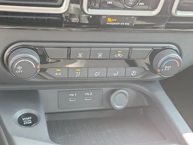 Nuevos NISSAN SENTRA à Estados chez autogozo