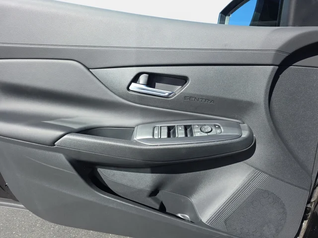 Nuevos NISSAN SENTRA à Estados chez autogozo
