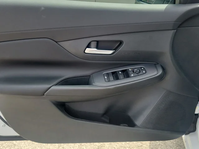 Nuevos NISSAN SENTRA à Estados chez autogozo
