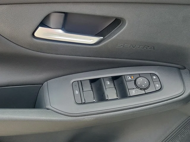Nuevos NISSAN SENTRA à Estados chez autogozo