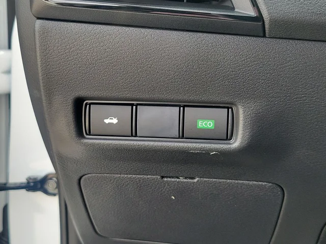 Nuevos NISSAN SENTRA à Estados chez autogozo