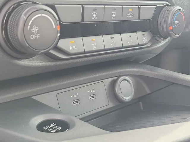 Nuevos NISSAN SENTRA à Estados chez autogozo