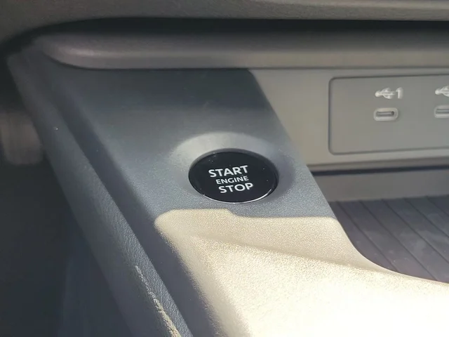 Nuevos NISSAN SENTRA à Estados chez autogozo