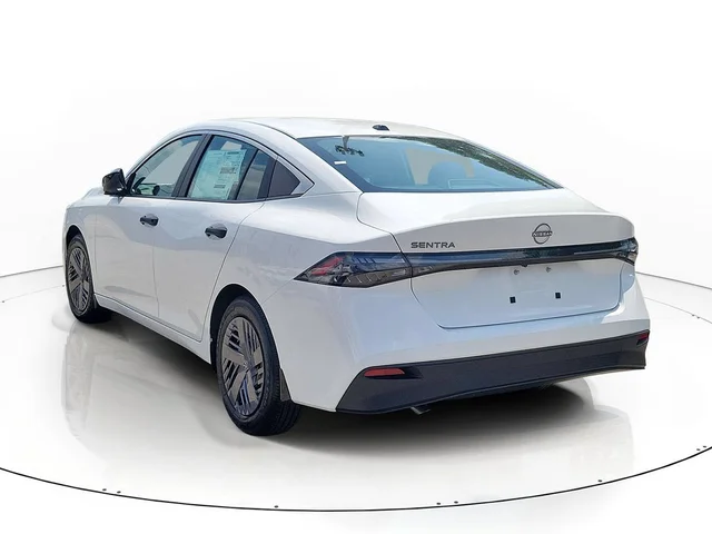 Nuevos NISSAN SENTRA à Estados chez autogozo