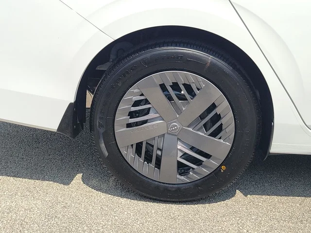 Nuevos NISSAN SENTRA à Estados chez autogozo