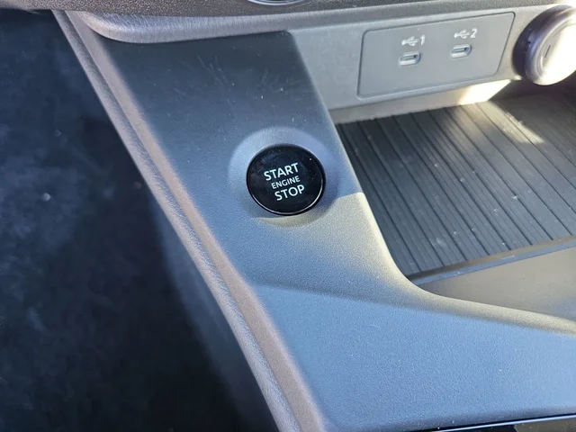 Nuevos NISSAN SENTRA à Estados chez autogozo