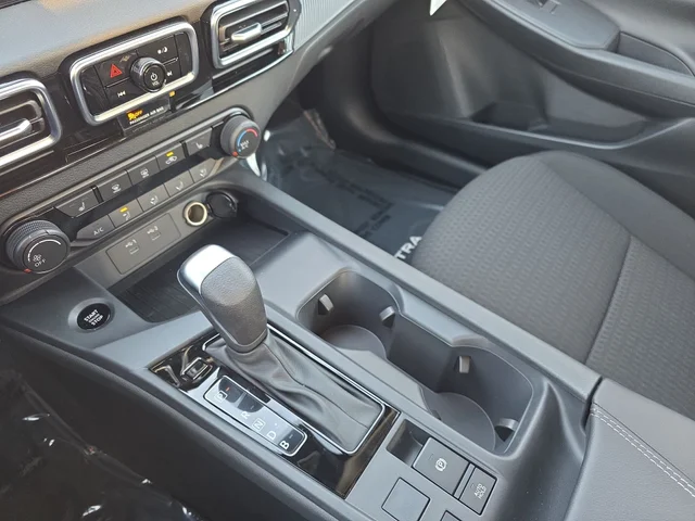 Nuevos NISSAN SENTRA à Estados chez autogozo