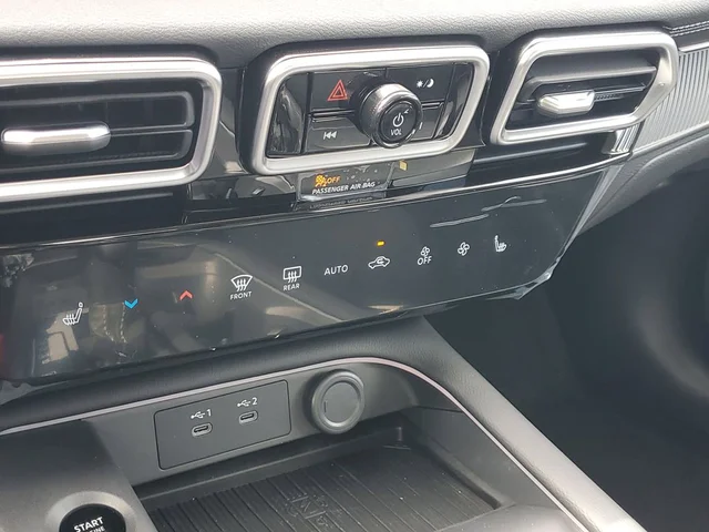 Nuevos NISSAN SENTRA à Estados chez autogozo
