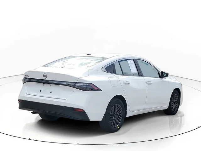 Nuevos NISSAN SENTRA à Estados chez autogozo