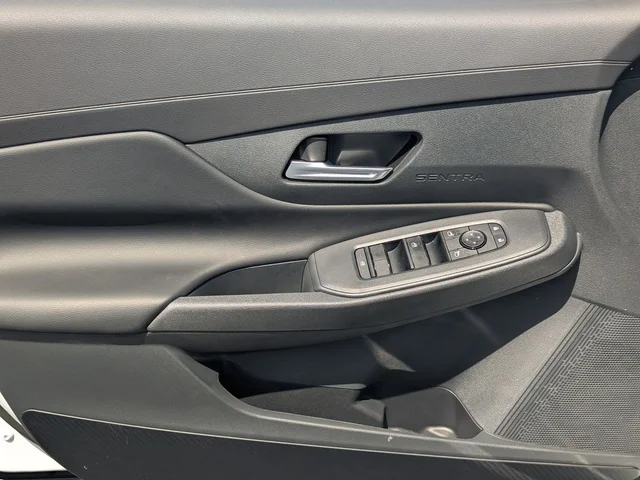 Nuevos NISSAN SENTRA à Estados chez autogozo