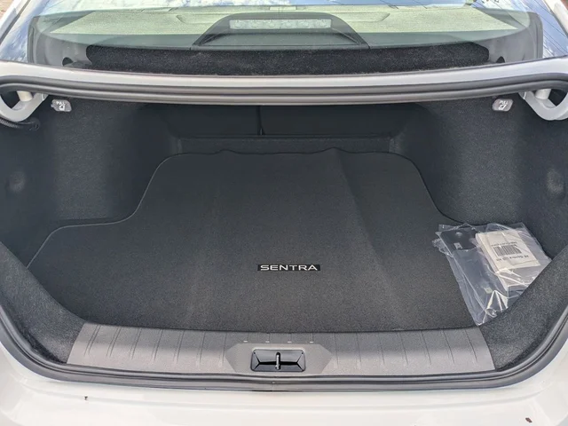 Nuevos NISSAN SENTRA à Estados chez autogozo