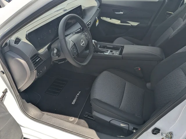 Nuevos NISSAN SENTRA à Estados chez autogozo