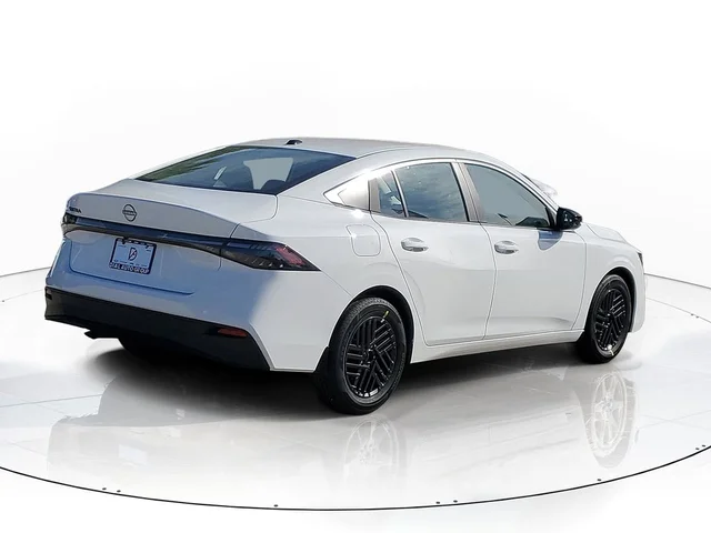 Nuevos NISSAN SENTRA à Estados chez autogozo