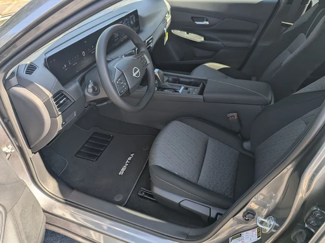 Nuevos NISSAN SENTRA à Estados chez autogozo