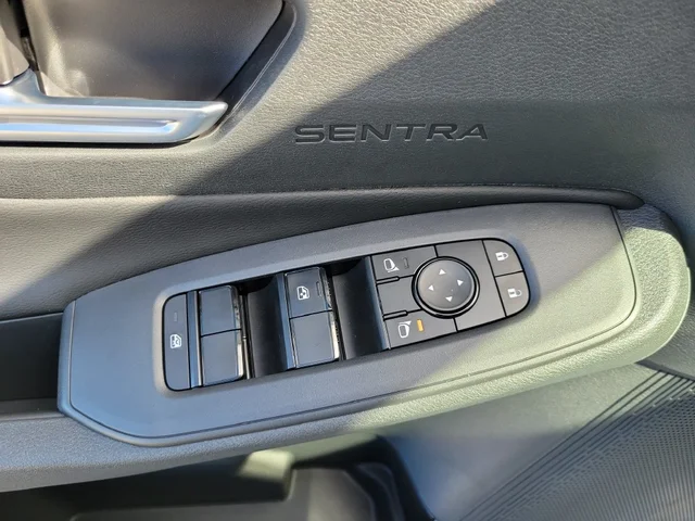 Nuevos NISSAN SENTRA à Estados chez autogozo