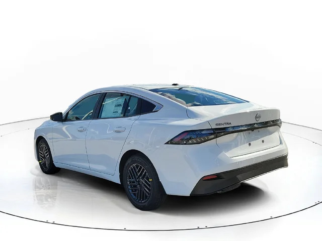 Nuevos NISSAN SENTRA à Estados chez autogozo