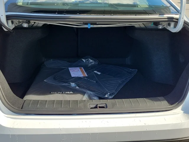 Nuevos NISSAN SENTRA à Estados chez autogozo