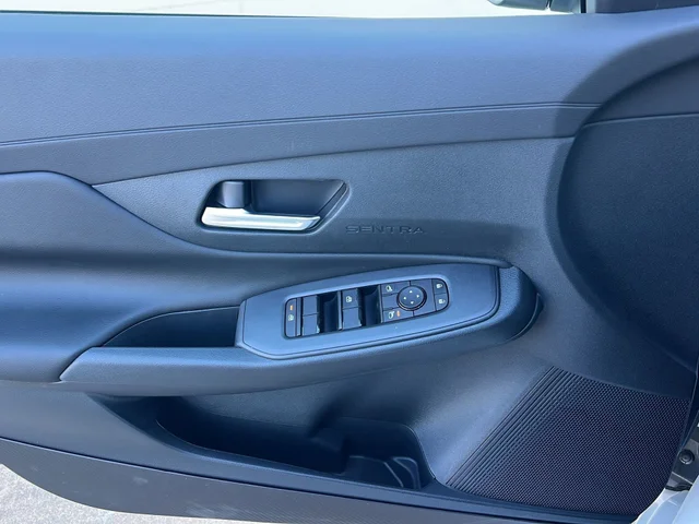 Nuevos NISSAN SENTRA à Estados chez autogozo