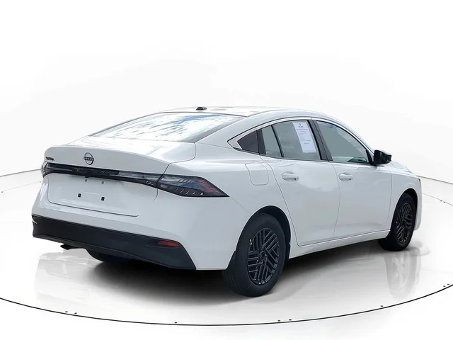 Nuevos NISSAN SENTRA à Estados chez autogozo