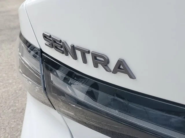 Nuevos NISSAN SENTRA à Estados chez autogozo