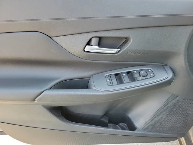 Nuevos NISSAN SENTRA à Estados chez autogozo