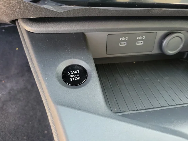 Nuevos NISSAN SENTRA à Estados chez autogozo
