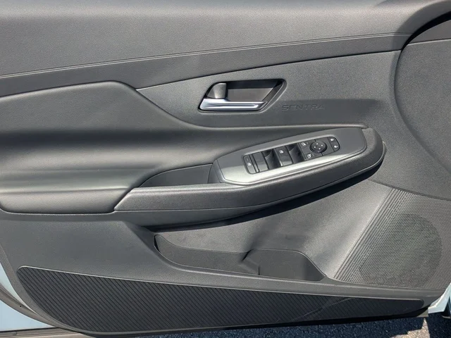 Nuevos NISSAN SENTRA à Estados chez autogozo