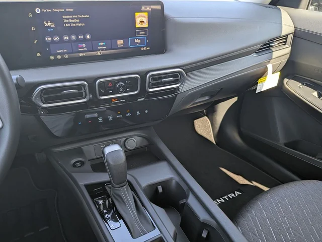 Nuevos NISSAN SENTRA à Estados chez autogozo