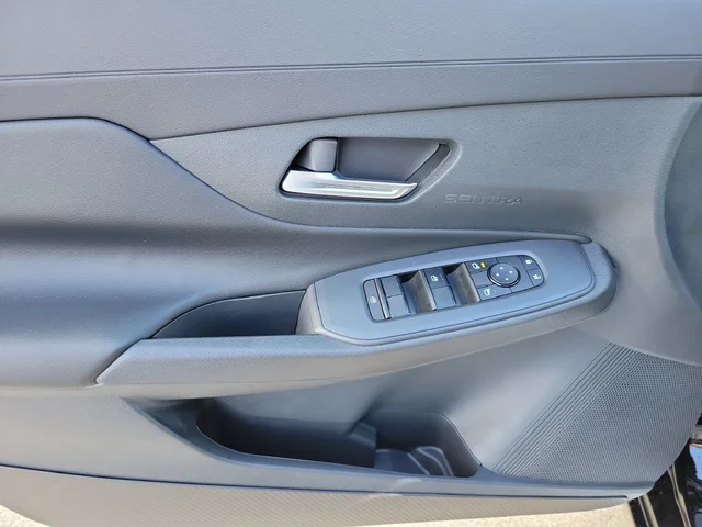Nuevos NISSAN SENTRA à Estados chez autogozo