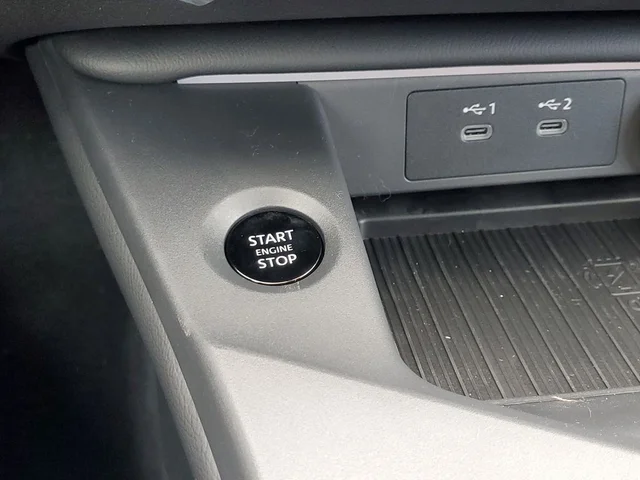 Nuevos NISSAN SENTRA à Estados chez autogozo