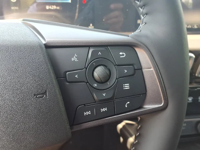 Nuevos NISSAN SENTRA à Estados chez autogozo