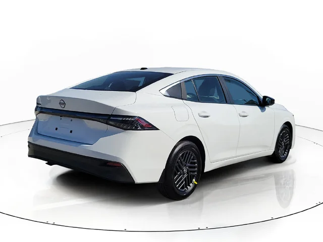 Nuevos NISSAN SENTRA à Estados chez autogozo